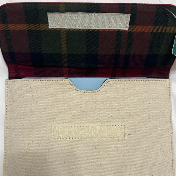 LL Bean iPad Cover - Picture 9 of 10